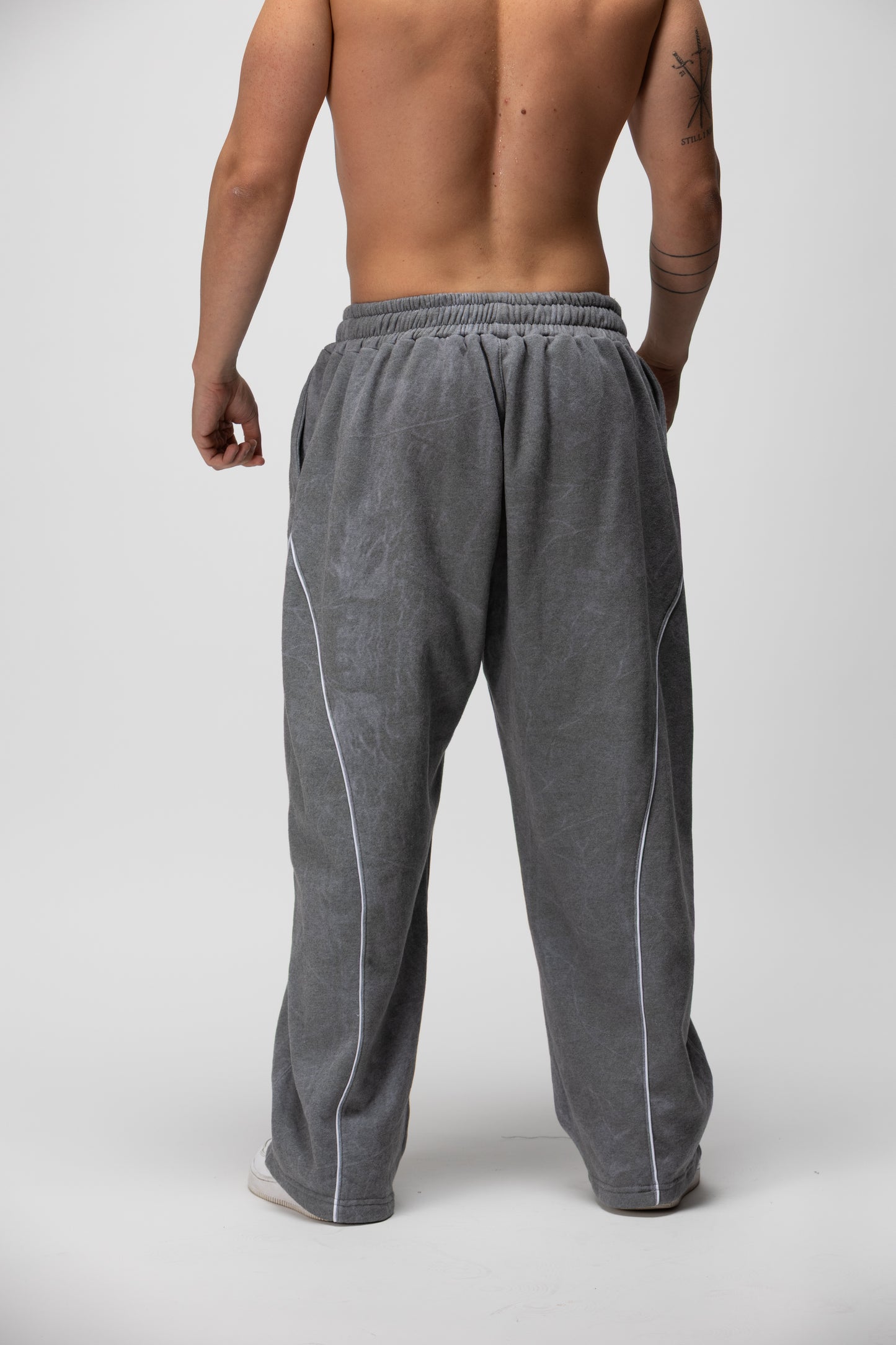 Grind graphite jogger